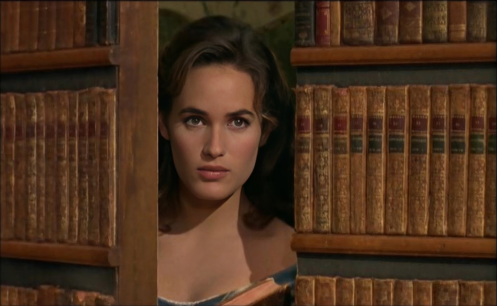 Матильда де Ла Моль (Жюдит Годреш). Кадр из телефильма "Красное и черное" режиссёра Жана-Даниэля Верхака (1997).