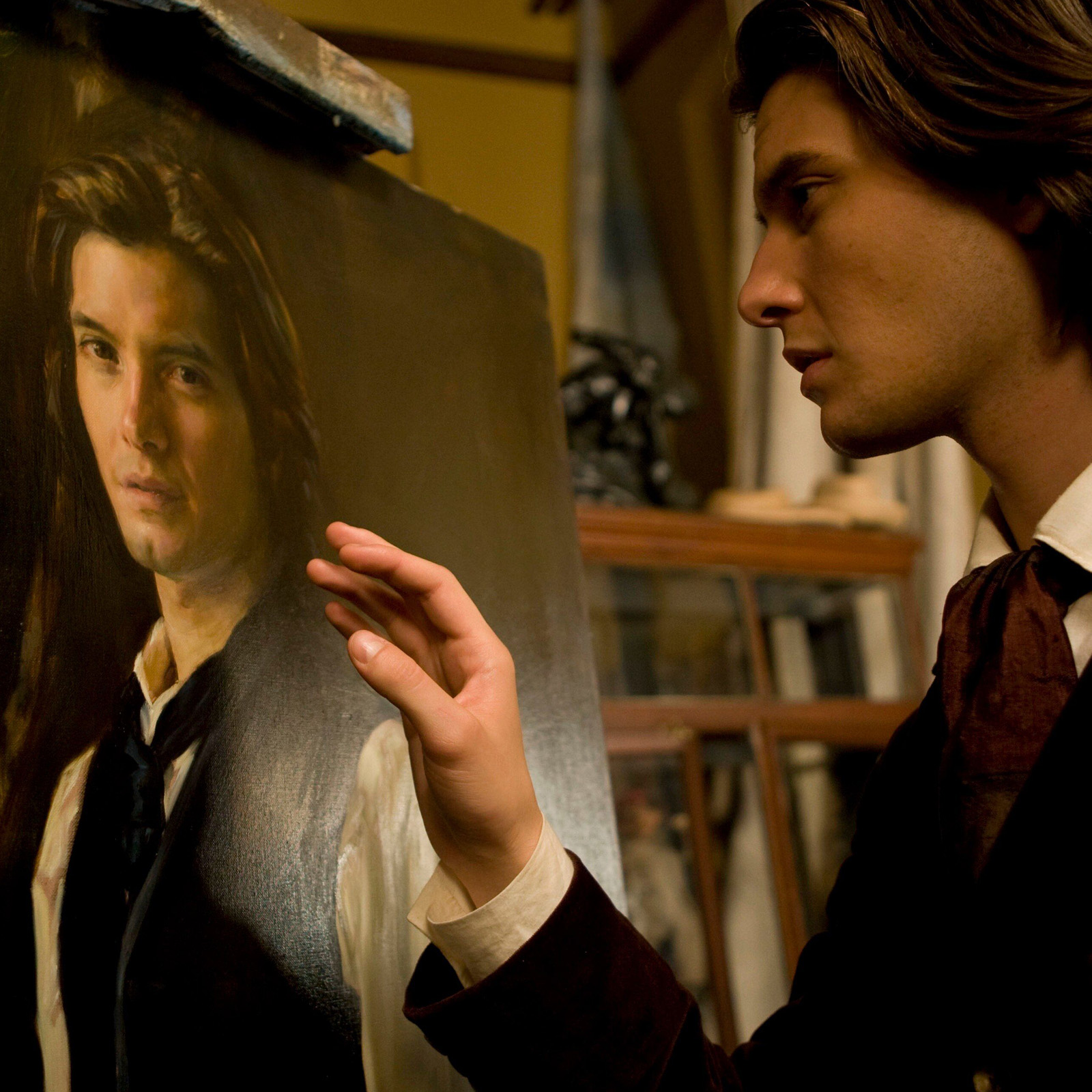 Бен Барнс в роли главного героя в фильме «Портрет Дориана Грея» 2009 года, одной из многочисленных экранизаций классического произведения Оскара Уайльда «Портрет Дориана Грея».