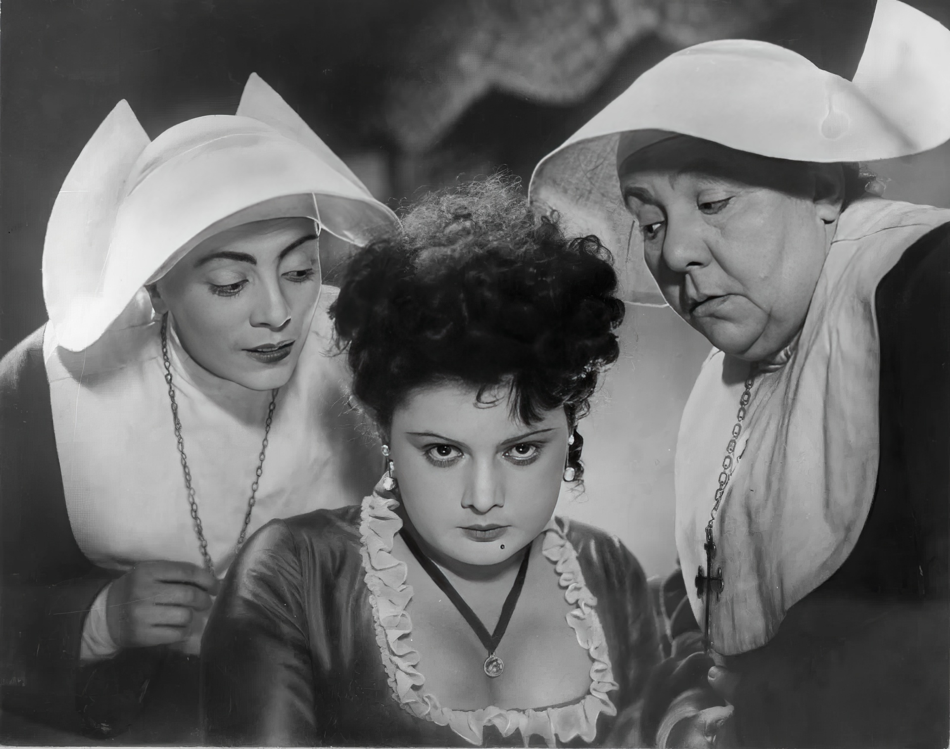 Кадр из фильма Пышка (1934). Режиссёр - Михаил Ромм. В роли Пышки - актриса Галина Сергеева.