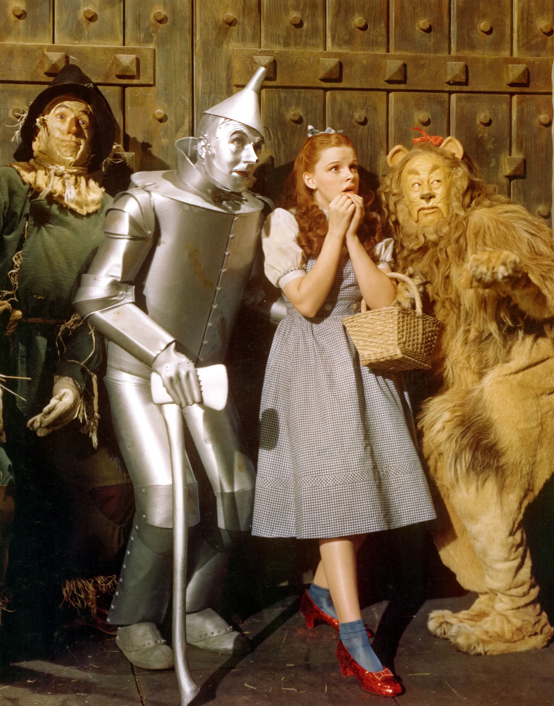 Кадр из фильма «Волшебник страны Оз» (англ. The Wizard Of Oz) — американской музыкальной семейной сказки Виктора Флеминга, вышедшей на экраны в 1939 году. В роли Дороти - Джуди Гарленд.