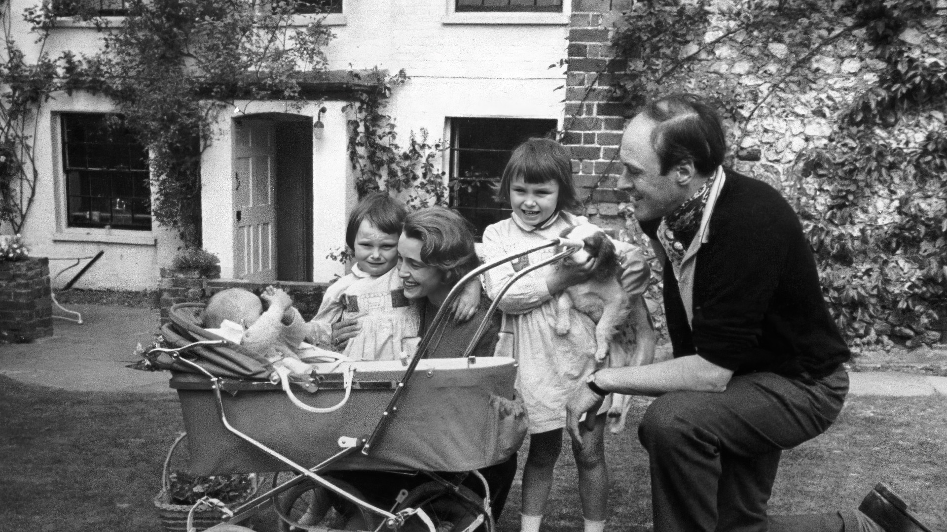 Роальд Даль с семьёй.