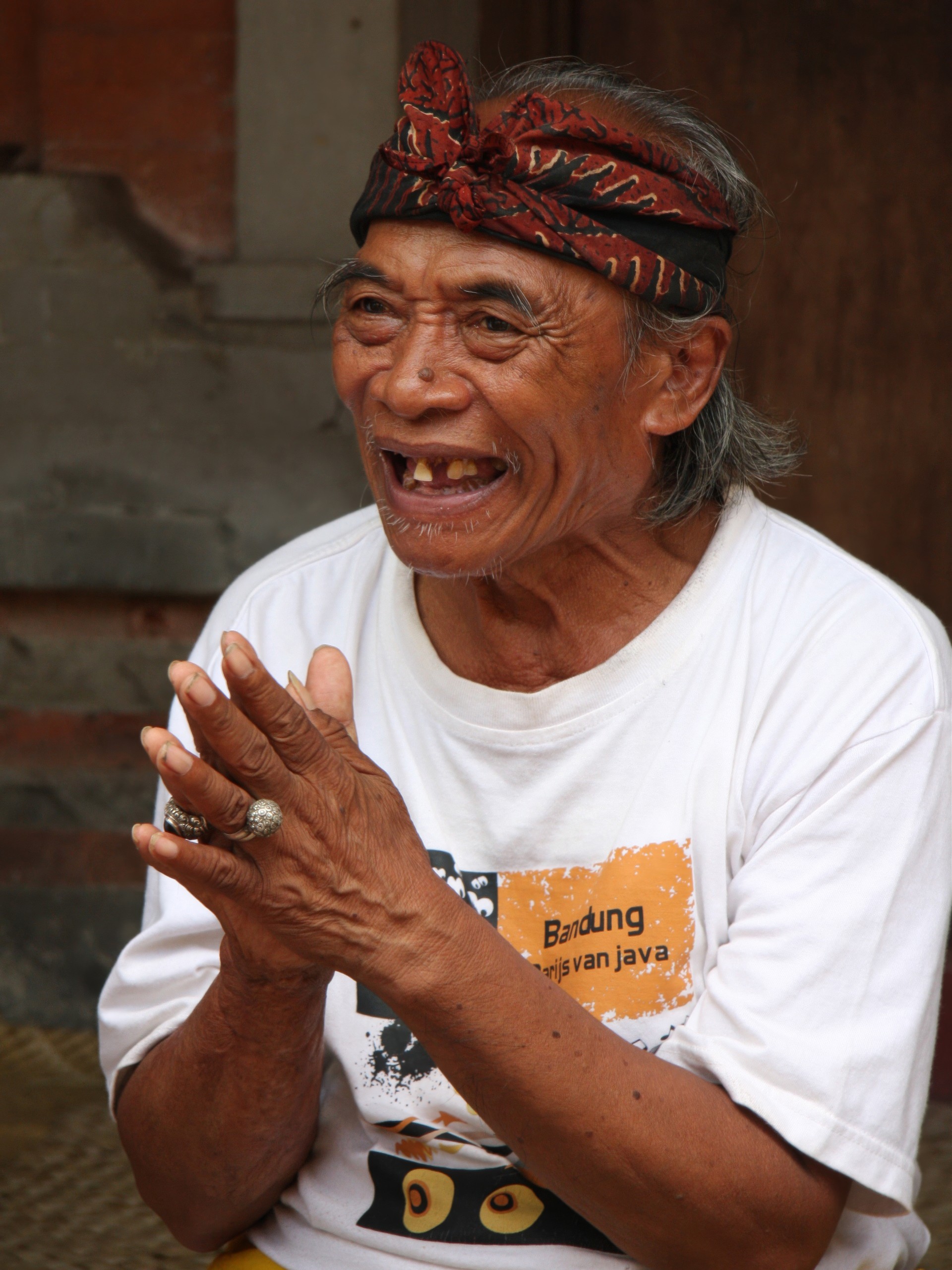 Кетут Лийер, балийский целитель прославившийся на весь мир благодаря книге Элизабет Гилберт «Ешь, молись, люби».